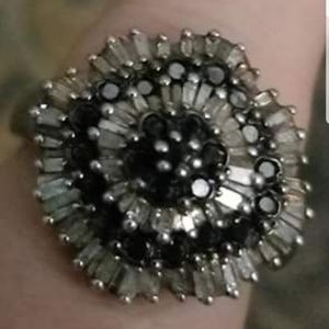 Black and white diamond ring! One full carat